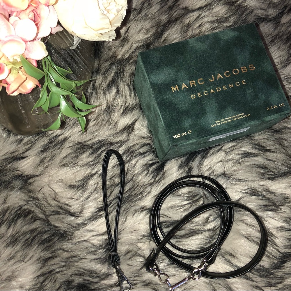 3 items for $25❣️❣️❣️ SALE  ❣️❣️❣️
Black Crossbody and Wristlet Strap